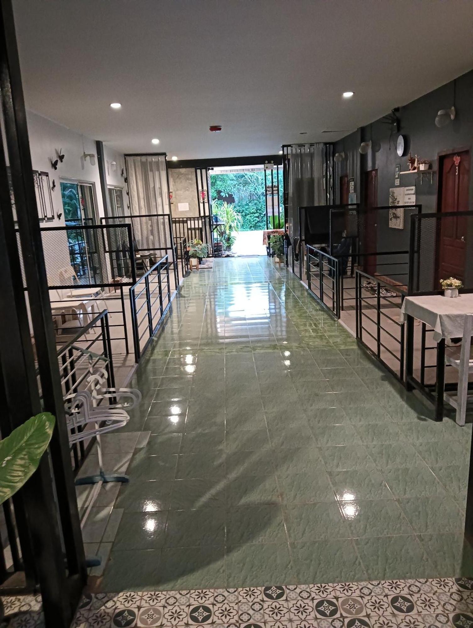 Krabi Nemo House Hostel Ao Nang Exterior photo