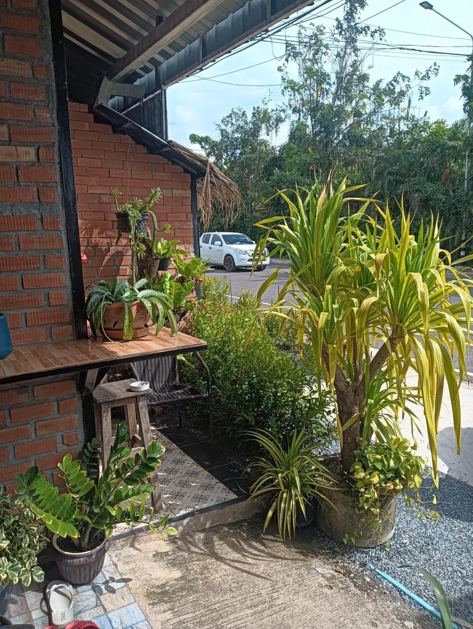 Krabi Nemo House Hostel Ao Nang Exterior photo