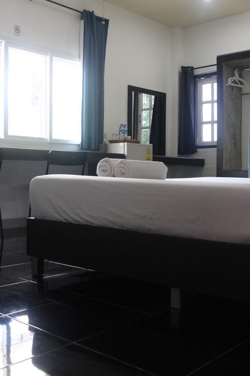 Krabi Nemo House Hostel Ao Nang Exterior photo